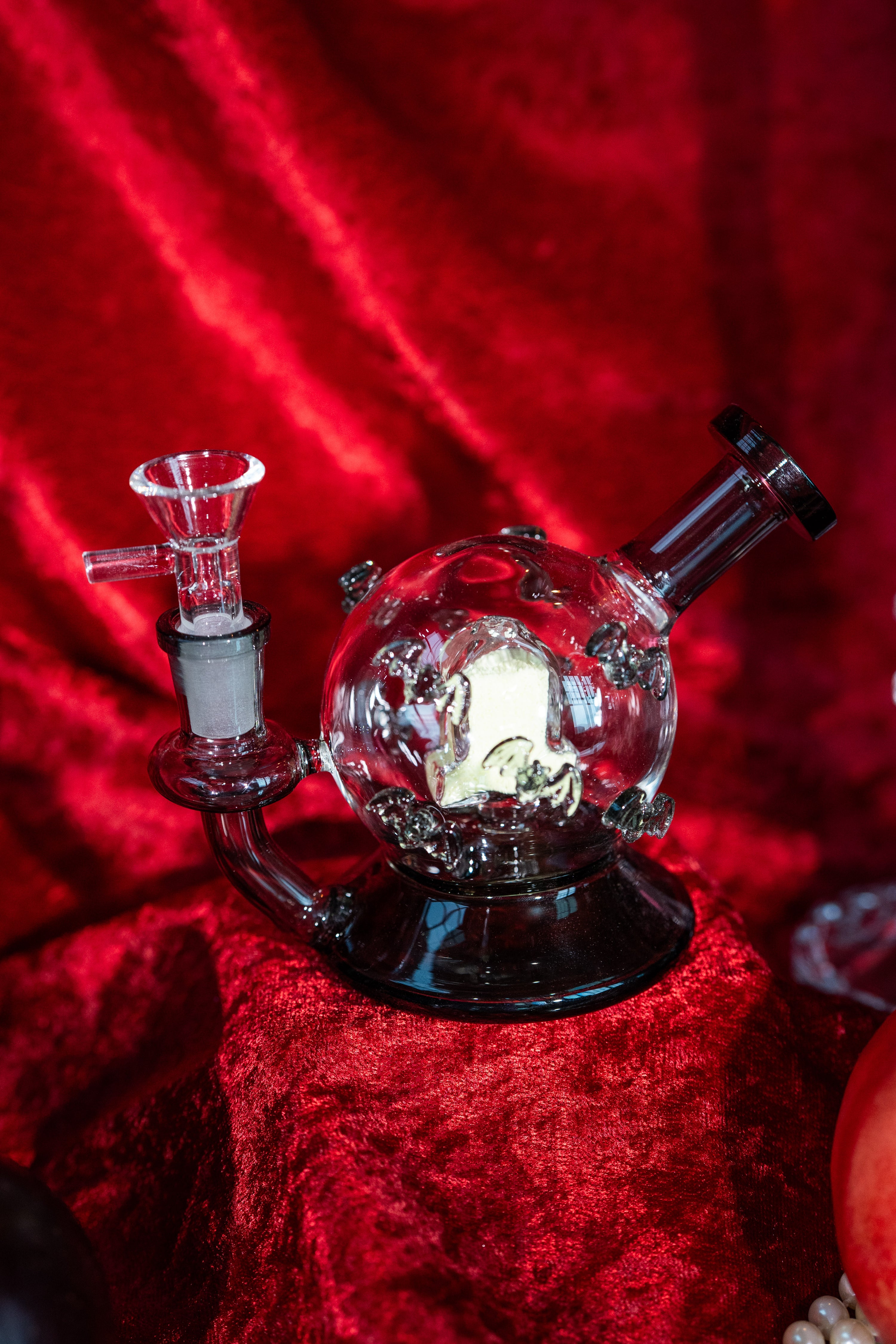 Graveyard Orb Bong