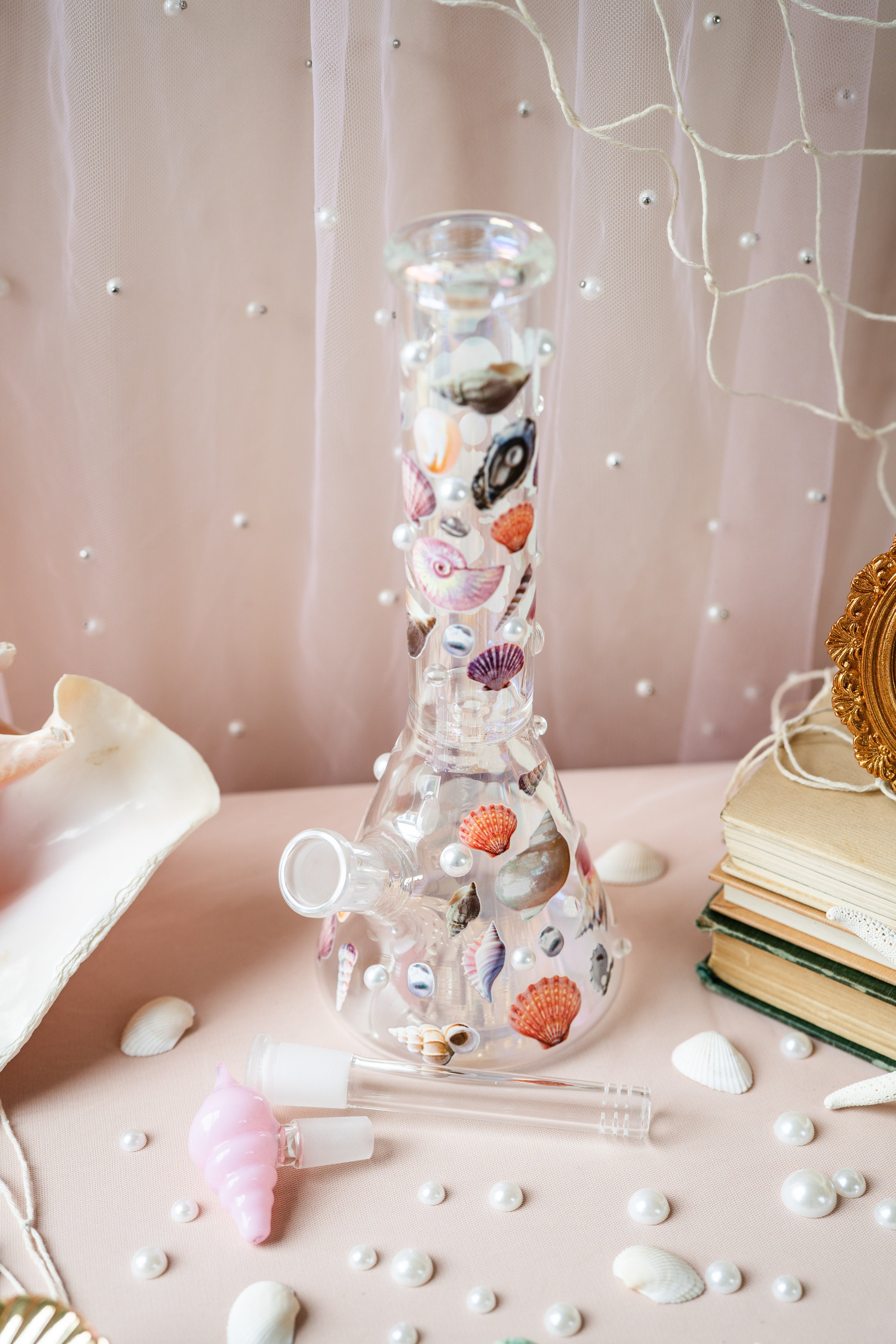 Shell Collection Beaker Bong
