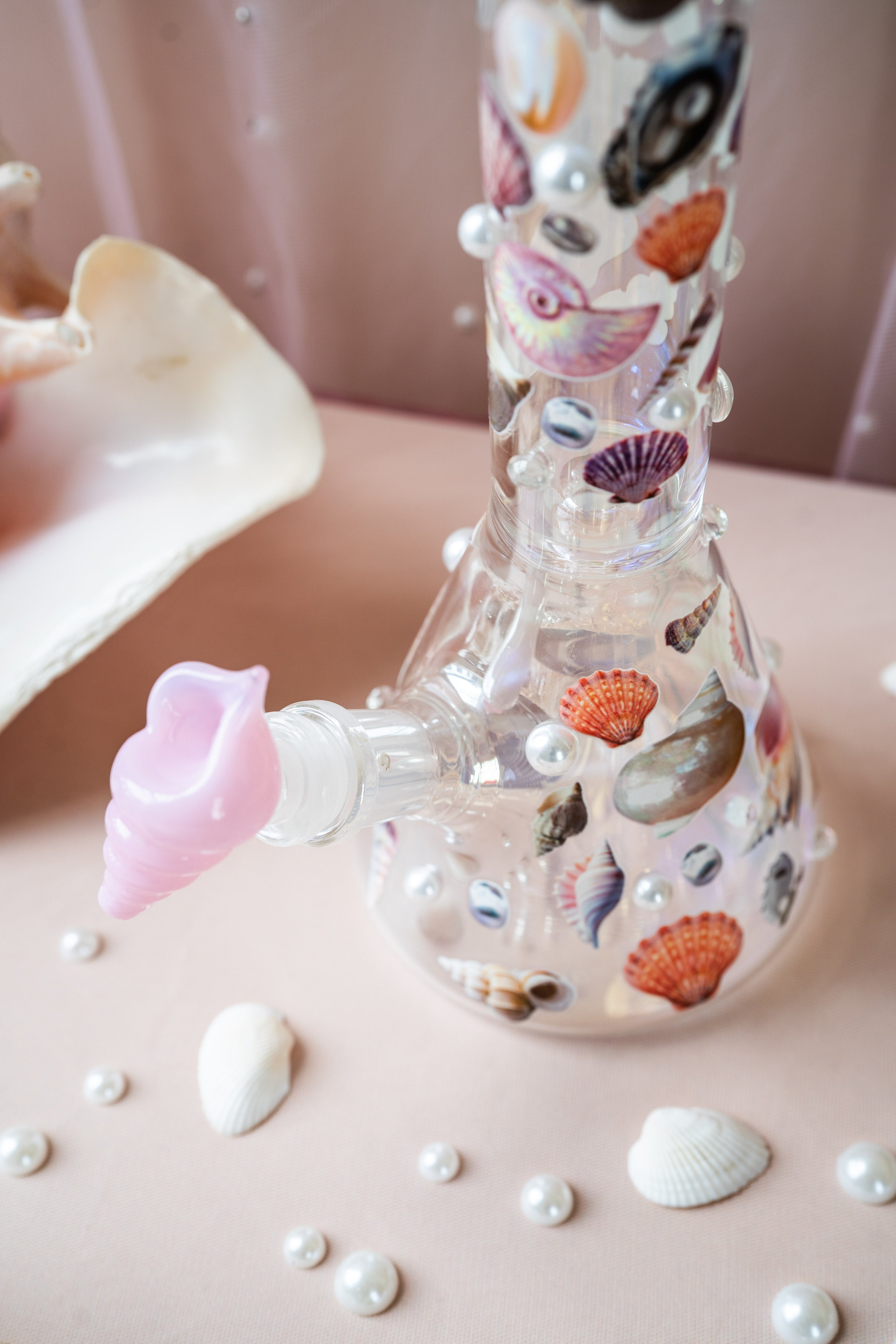 Shell Collection Beaker Bong