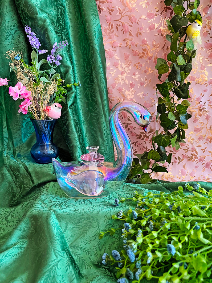 Swan Bong