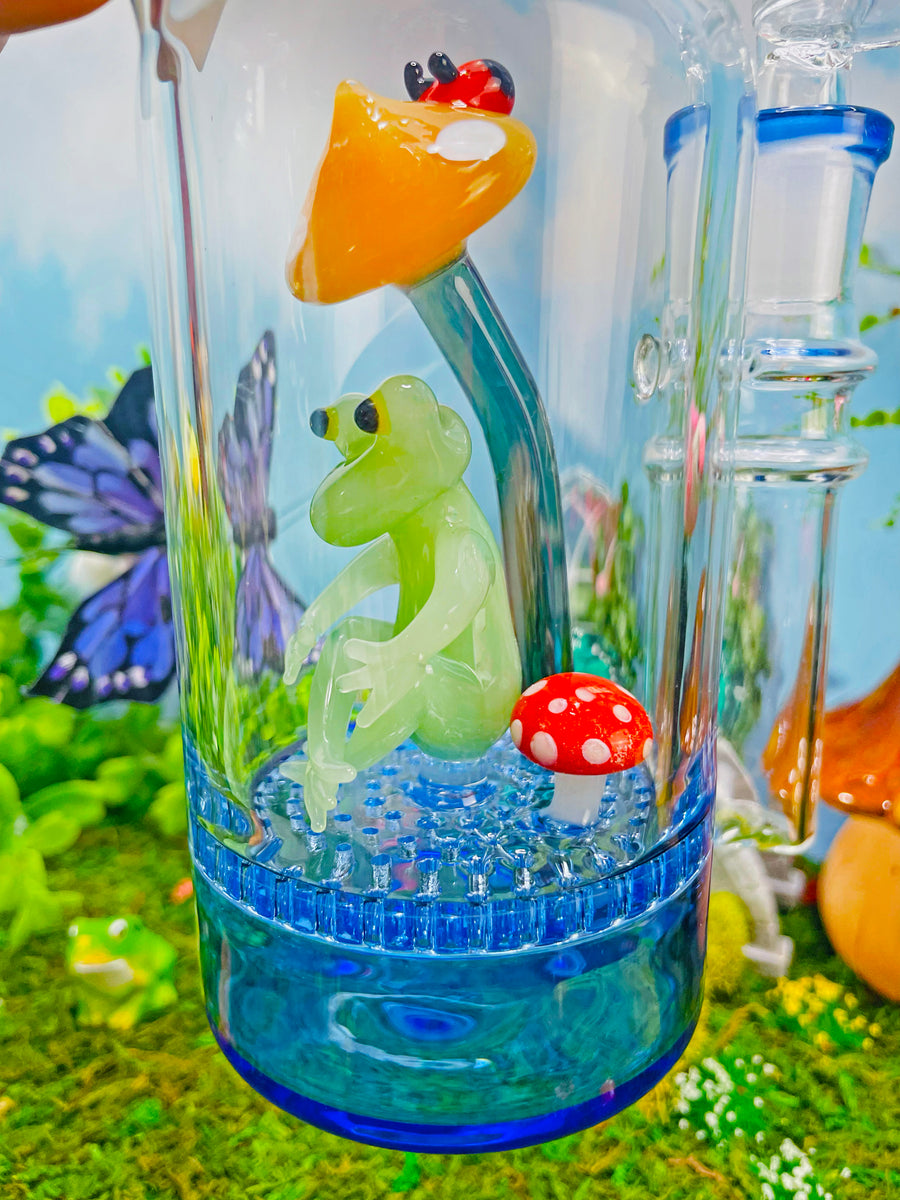Frog Cloche Bong