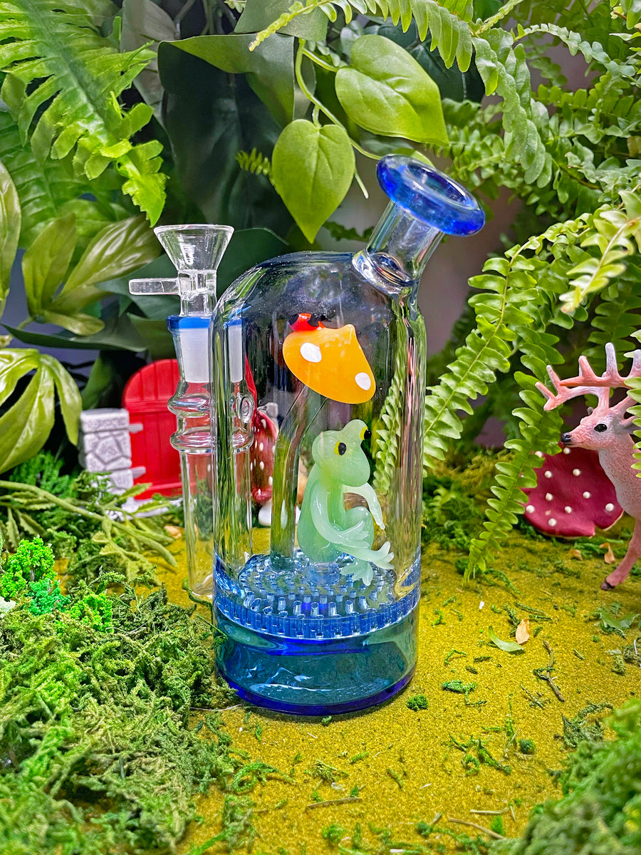 Frog Cloche Bong