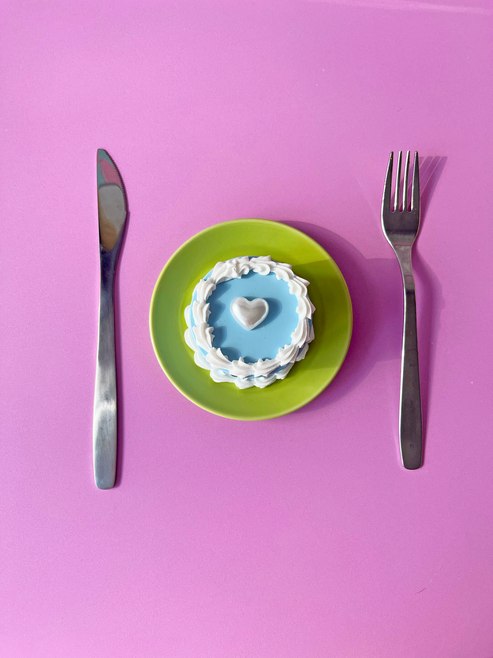 Coquette Cake Grinder