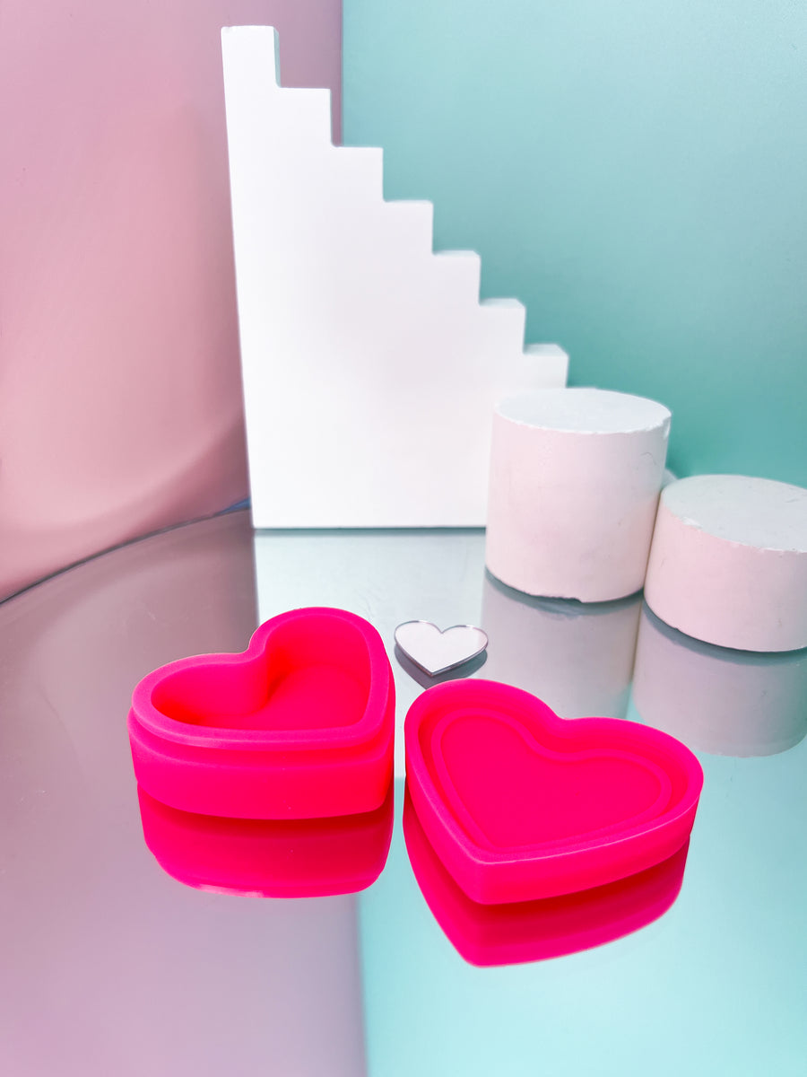 Heart silicone container- pink