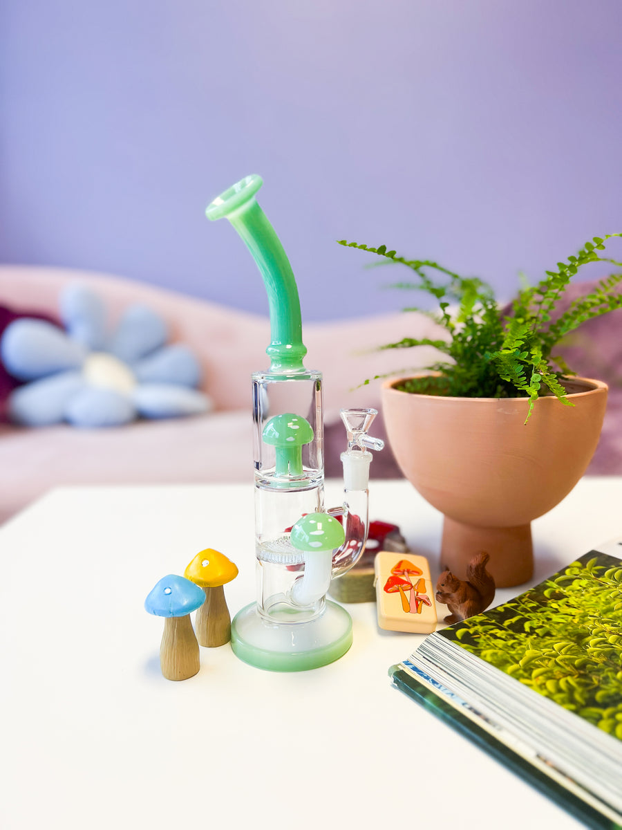 Jade Mushroom Water Pipe