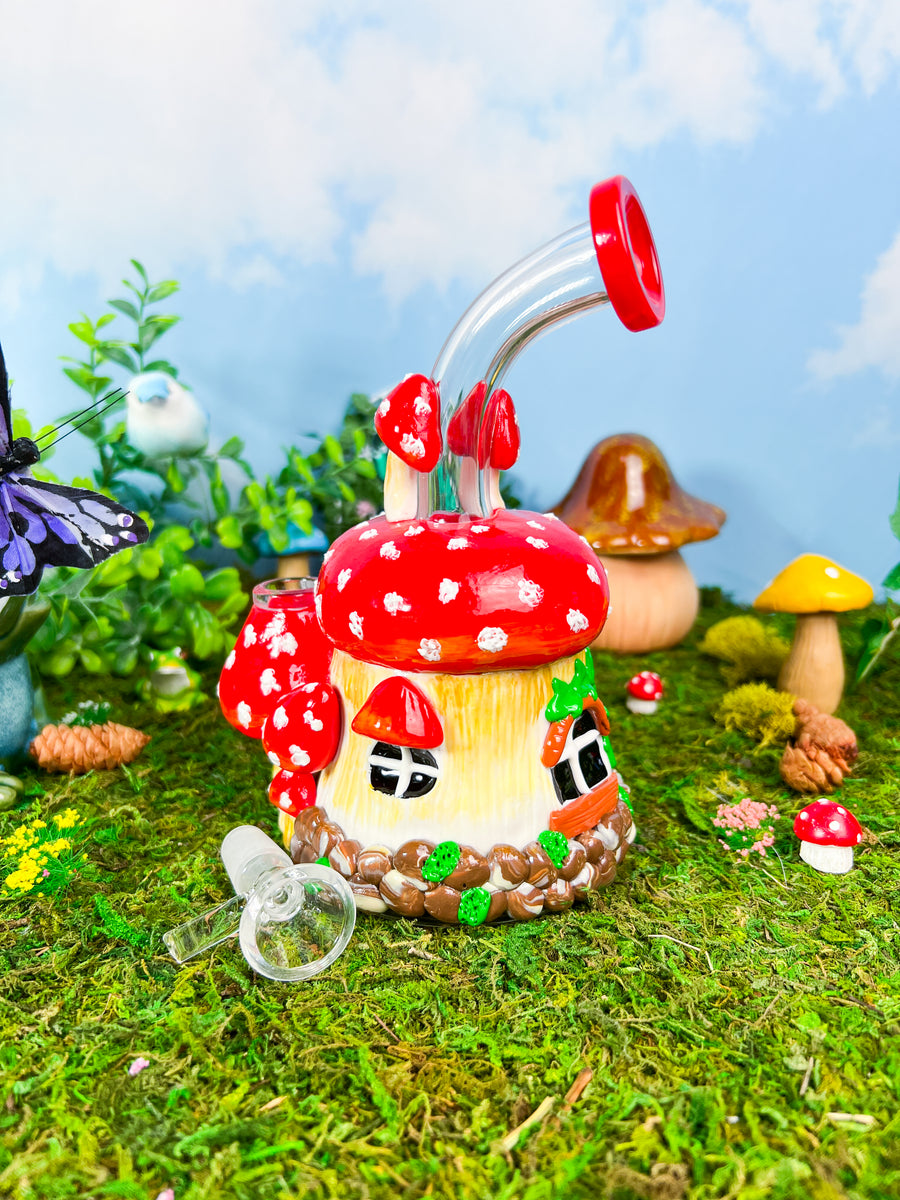 Gnome Home Bong- red