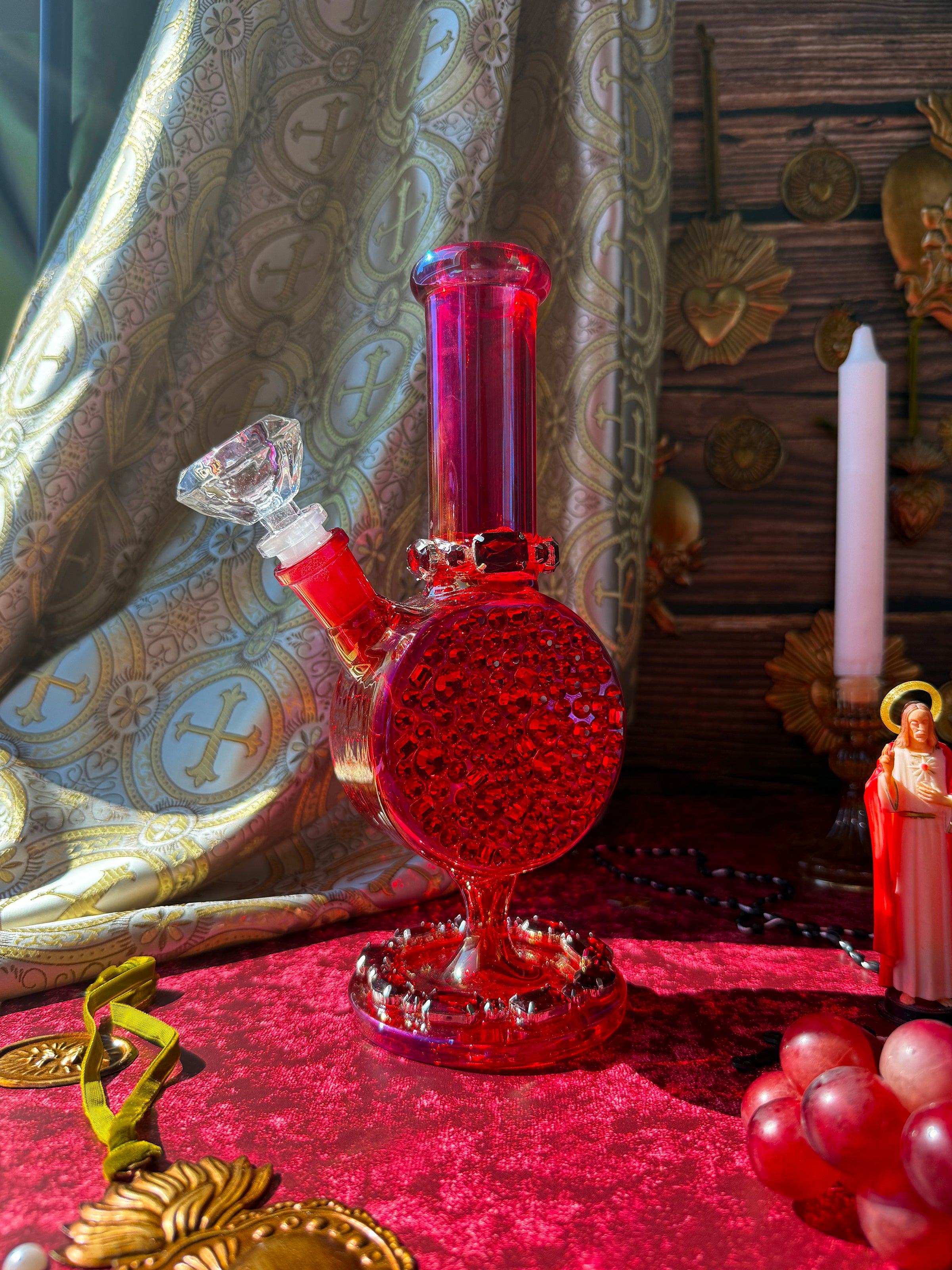Adoration Bong
