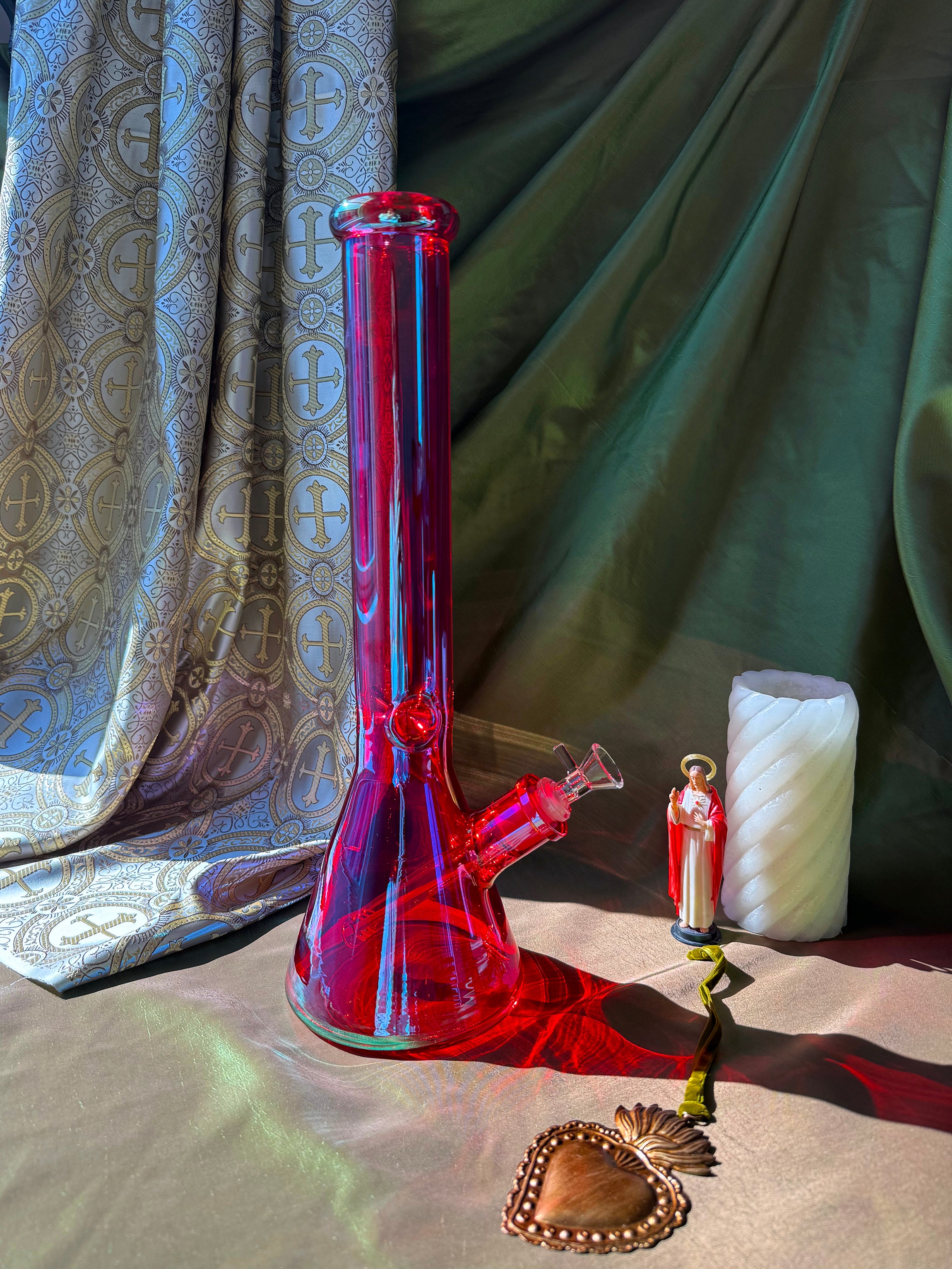 XL Radiant Bong - Cherry Red