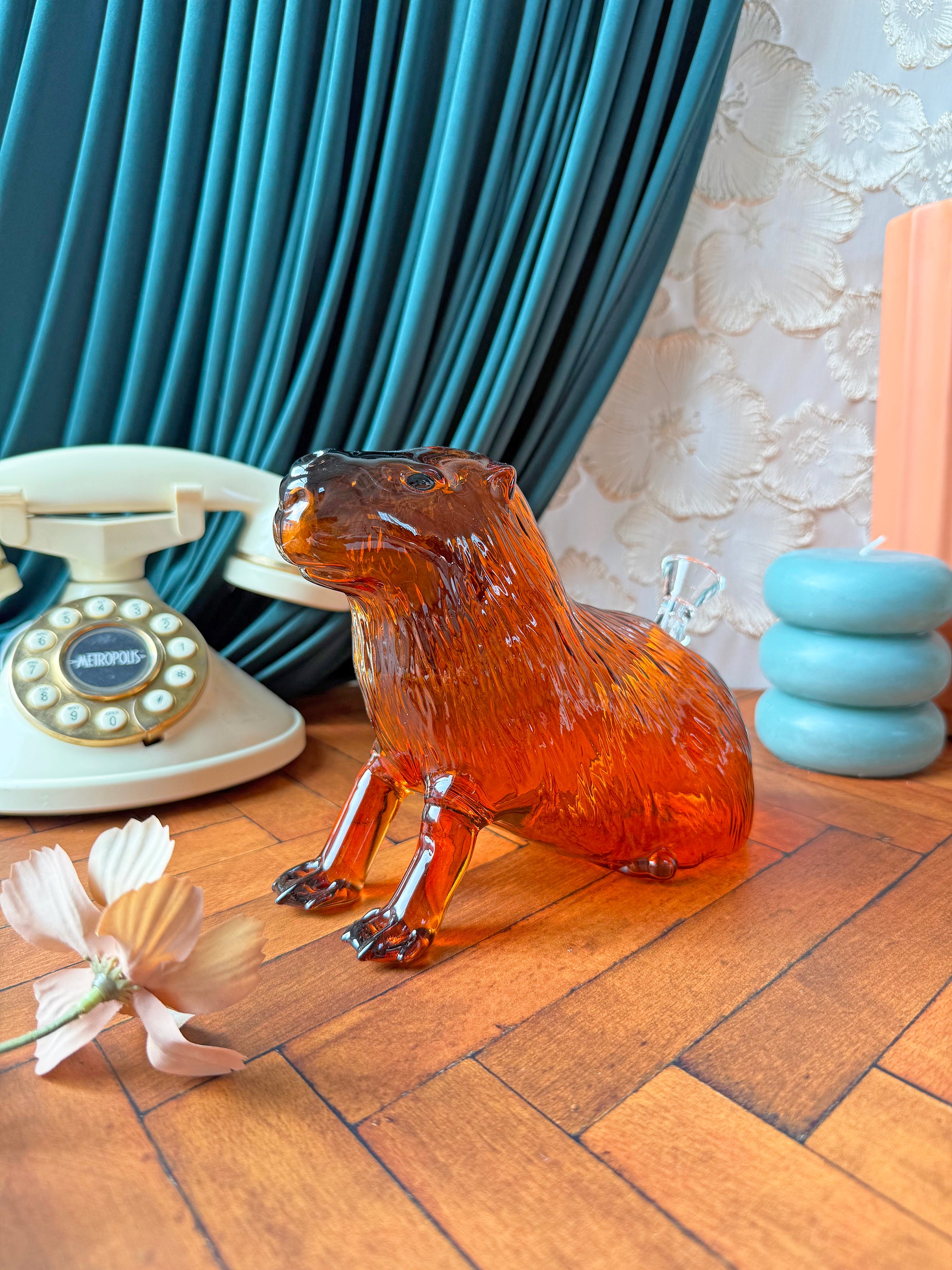 Capybara Bong