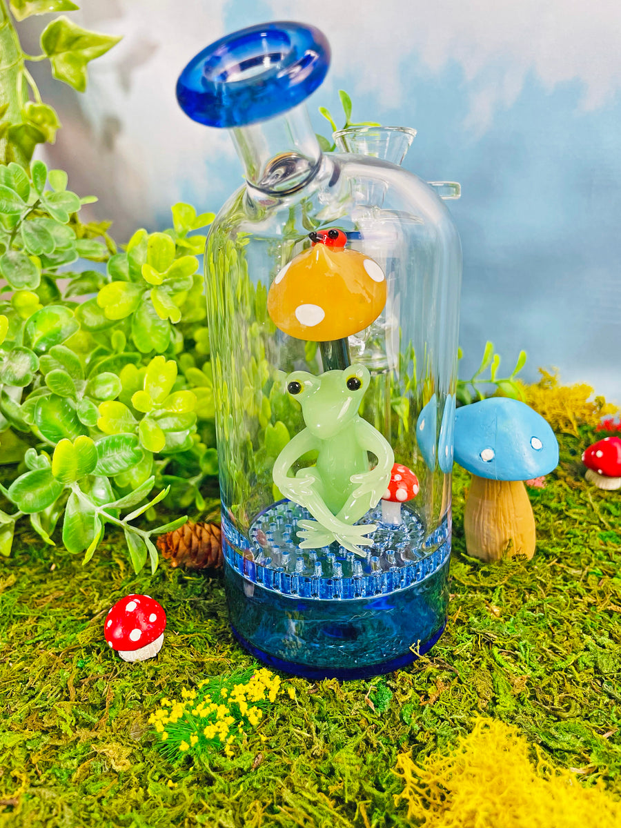 Frog Cloche Bong