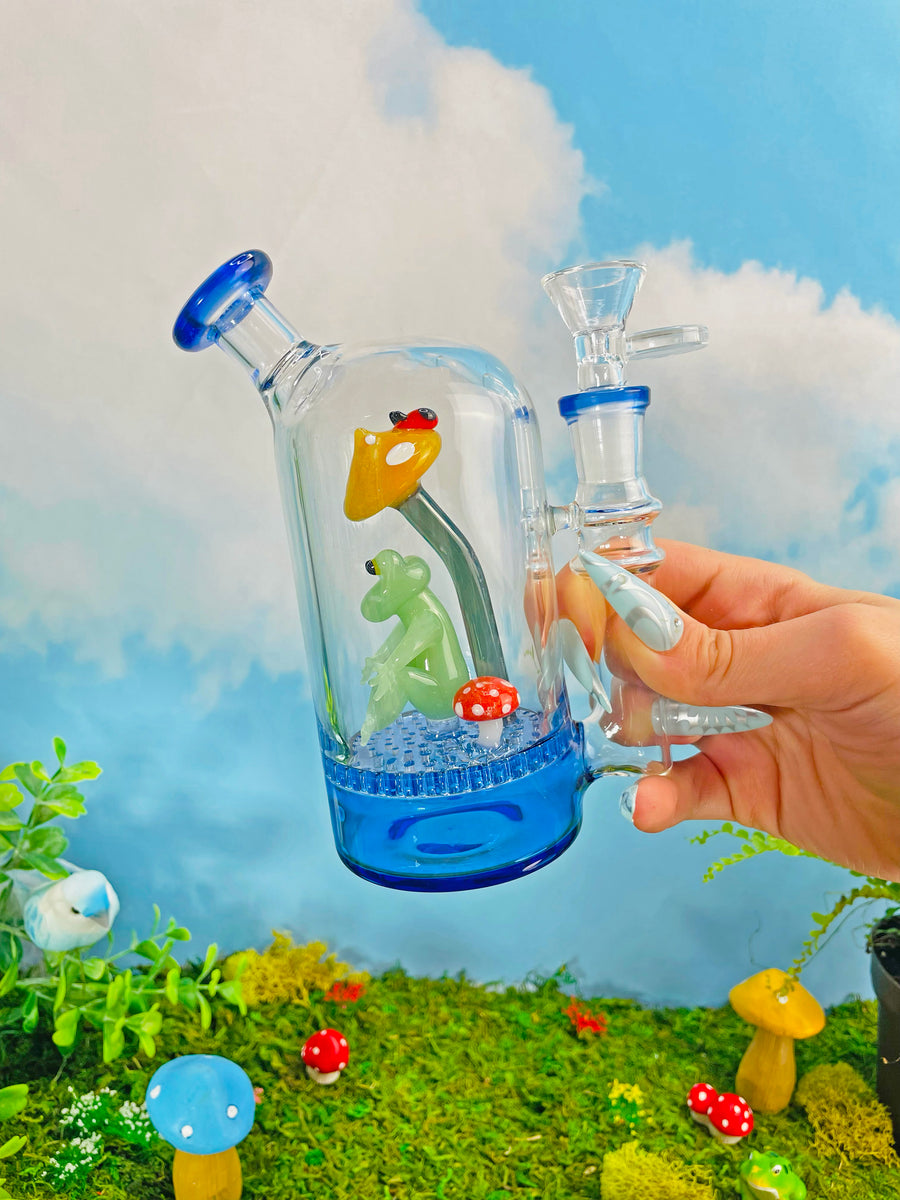 Frog Cloche Bong