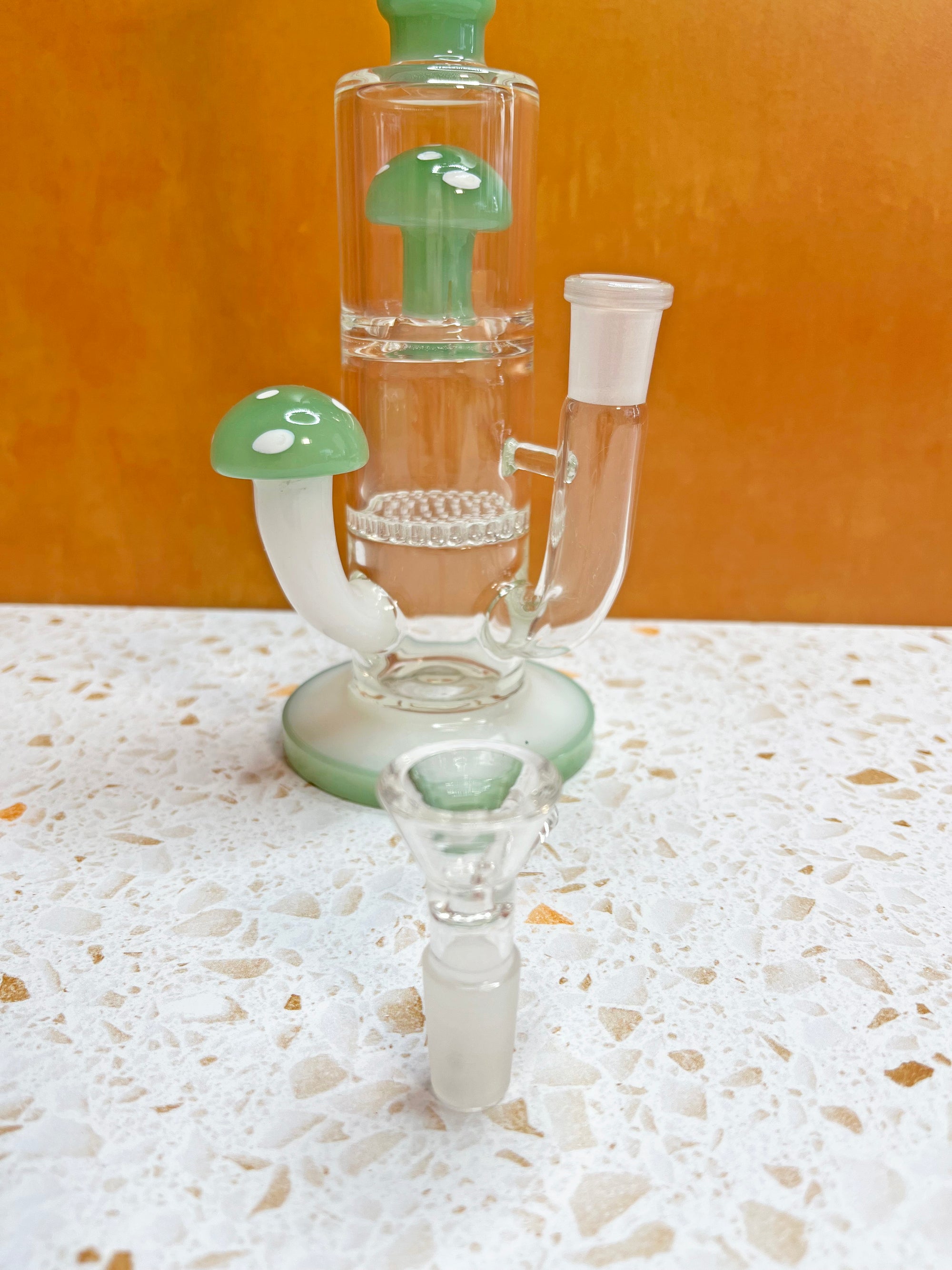 Jade Mushroom Water Pipe