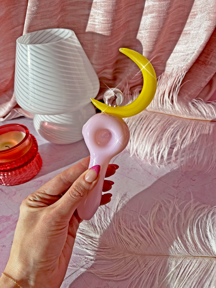 Crescent Moon Wand Pipe