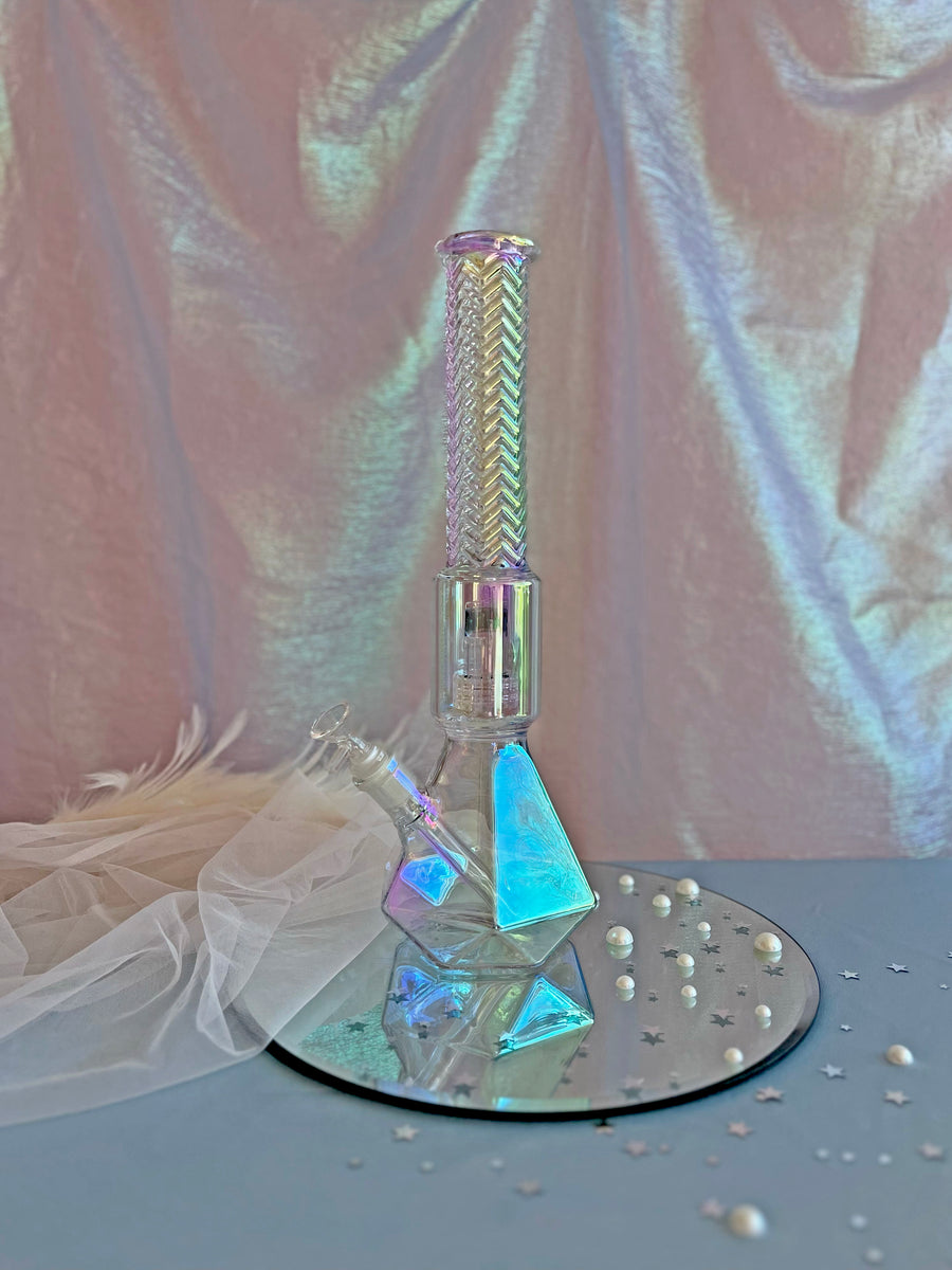16" Divine Dream Diamond Beaker Bong