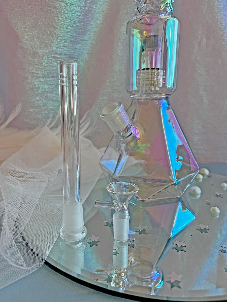 16" Divine Dream Diamond Beaker Bong