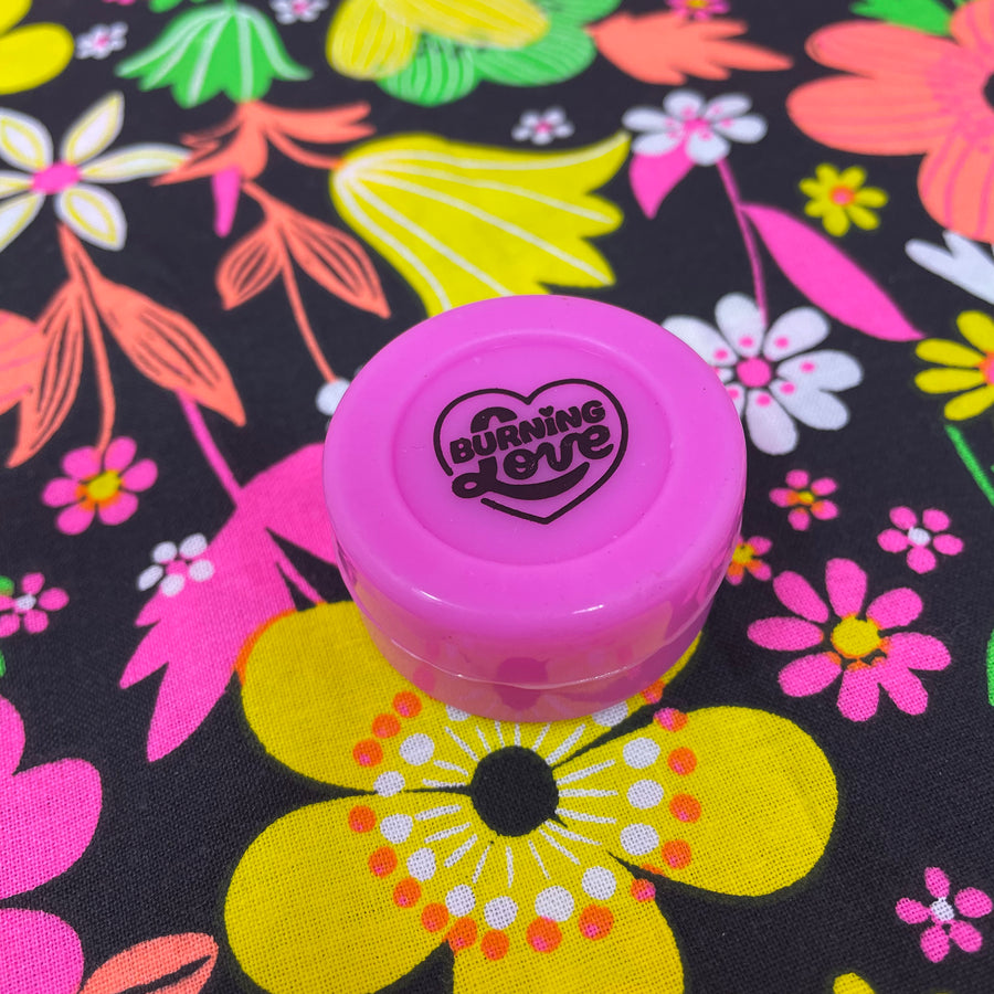 Burning Love silicone container