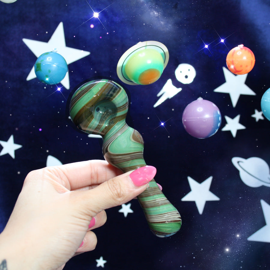 Saturn Pipe
