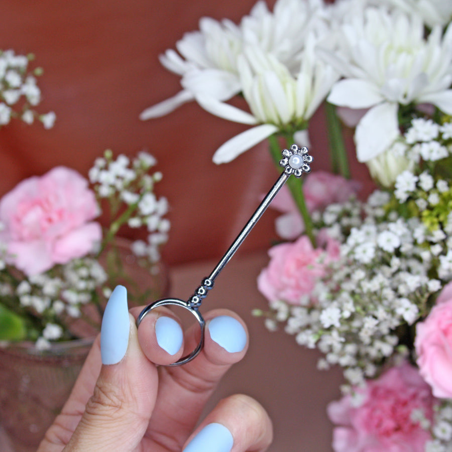 Metallic Flower J Holder