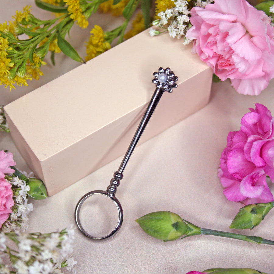 Metallic Flower J Holder
