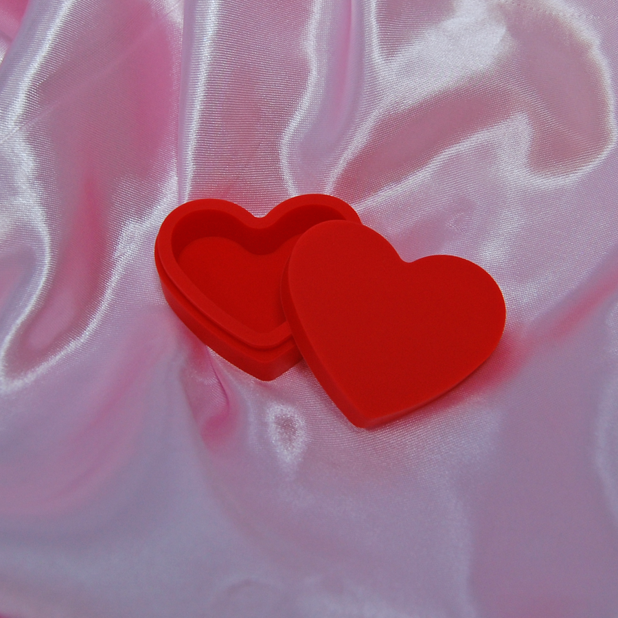 Heart silicone container- red