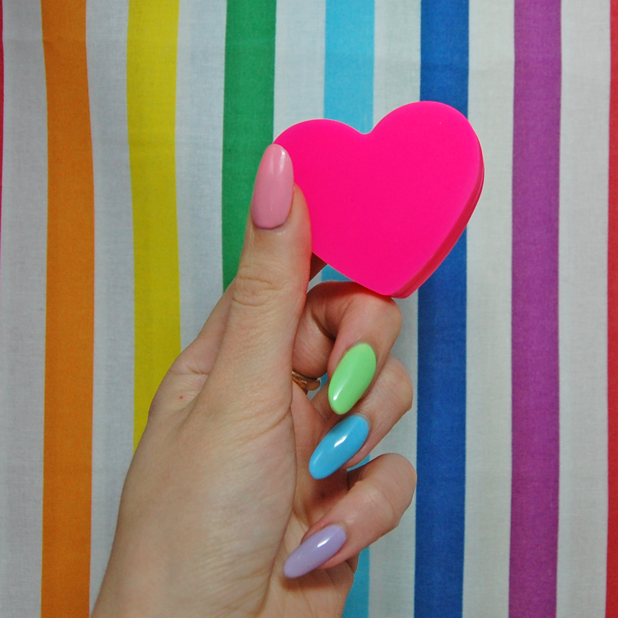 Heart silicone container- pink