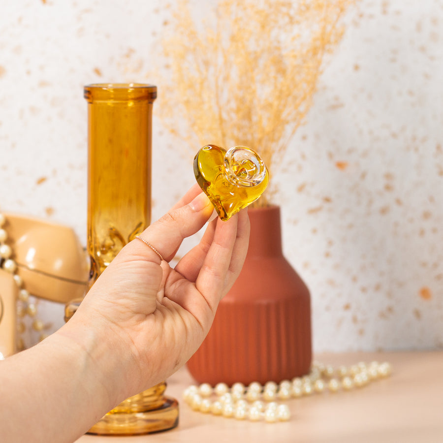 Groovy Heart Bong- Amber